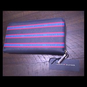 Tommy Hilfiger women wallet